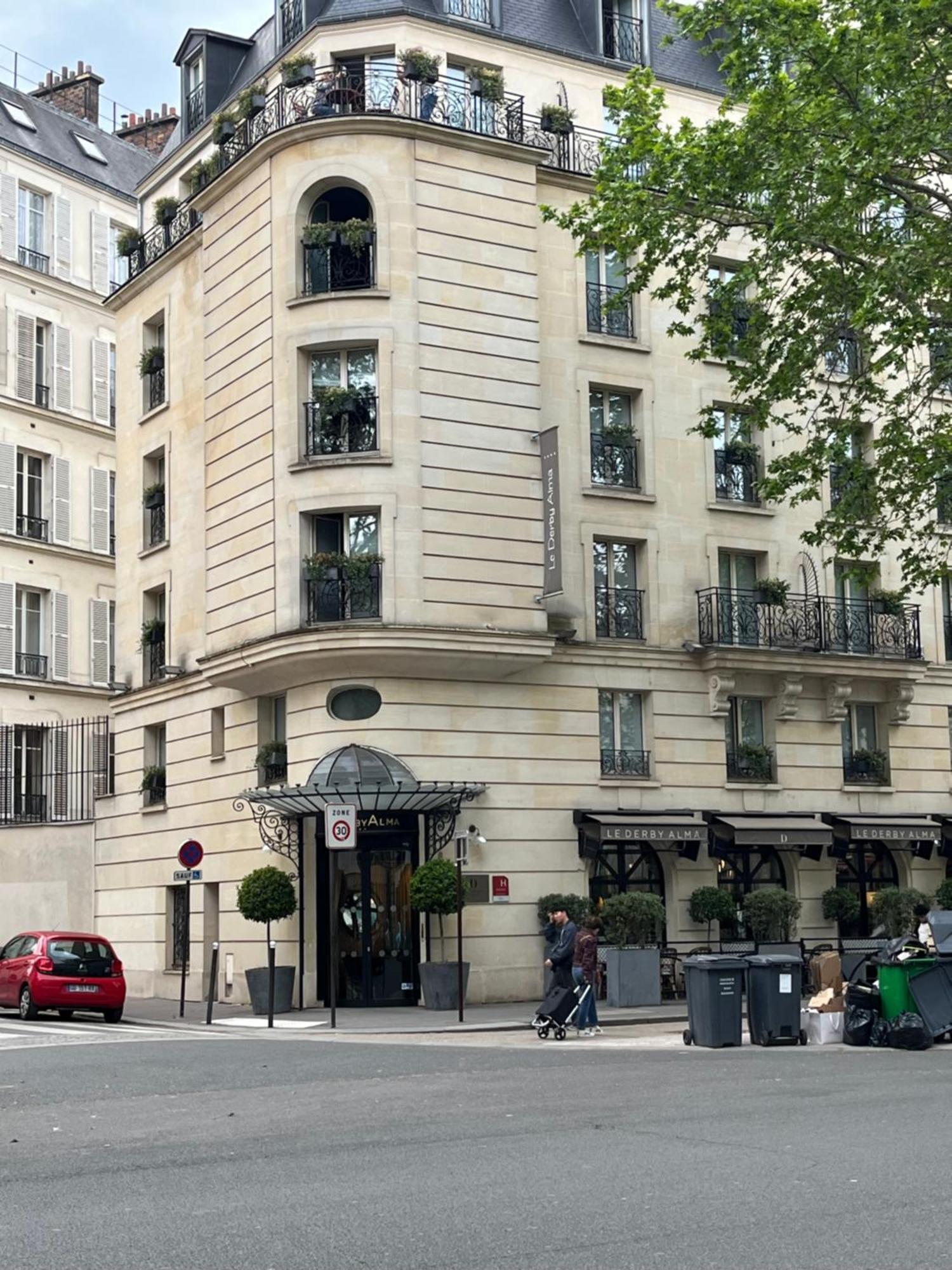 Eiffel House *