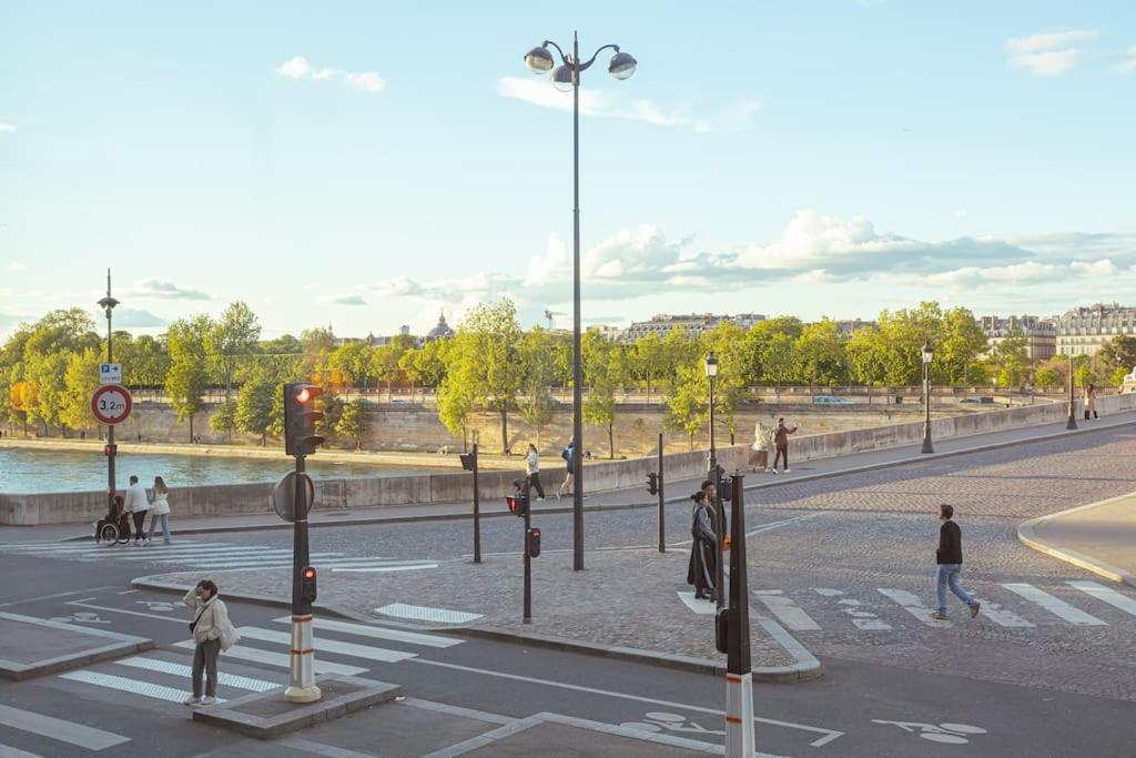 Vue Louvre Et Seine Apartamento *