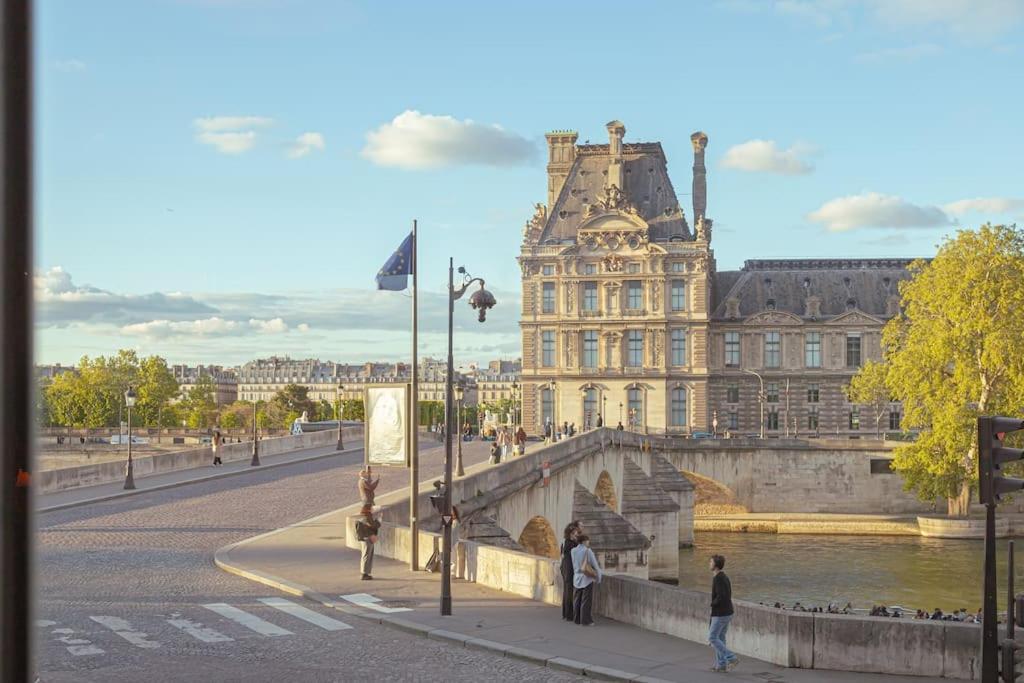 Vue Louvre Et Seine