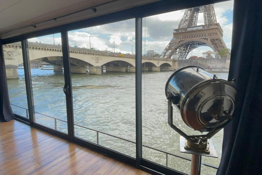 Mind-blowing Eiffel Tower Houseboat Apartamento *