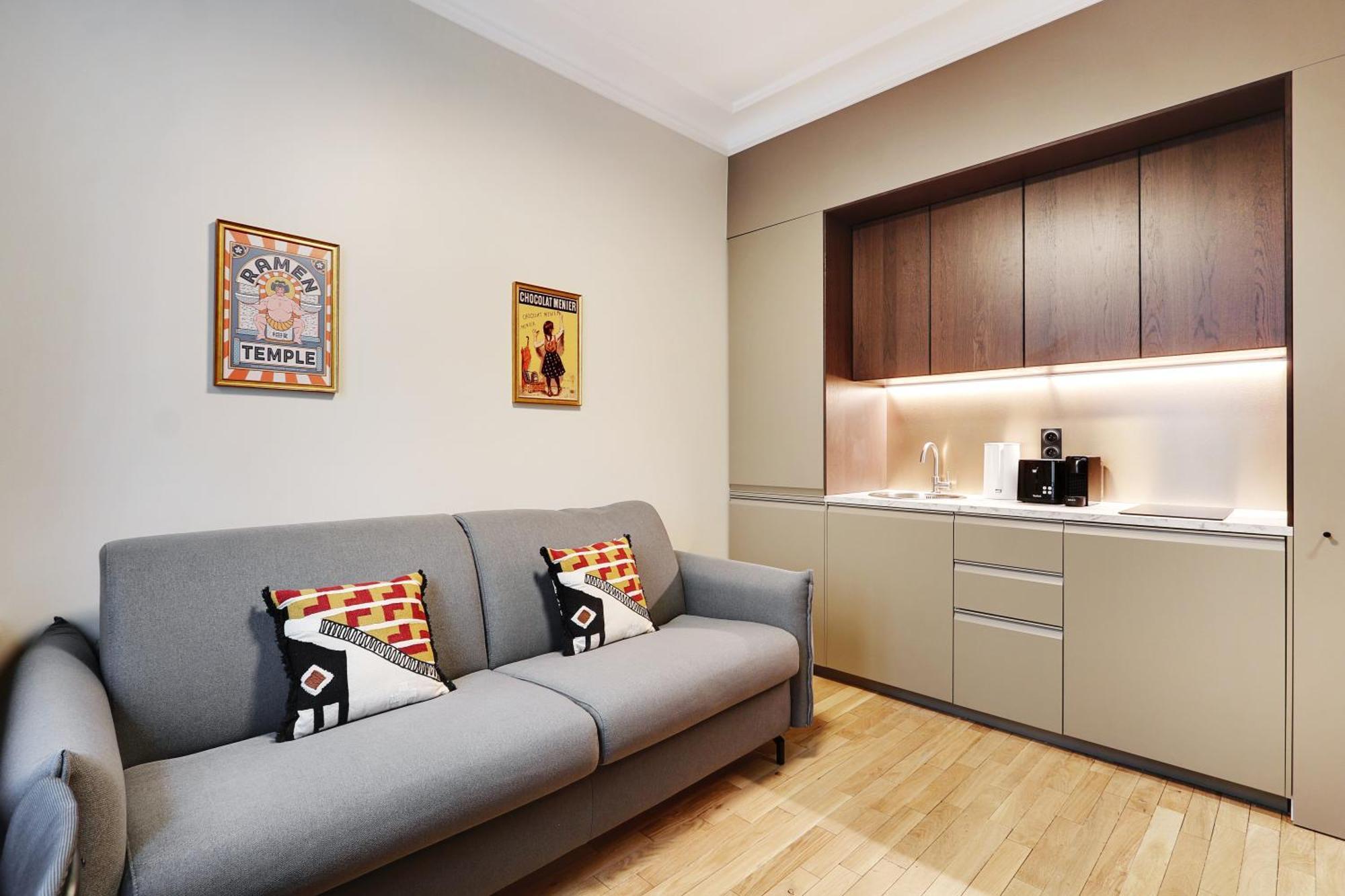 Pick A Flat's In Montmartre - Rue Marcadet *