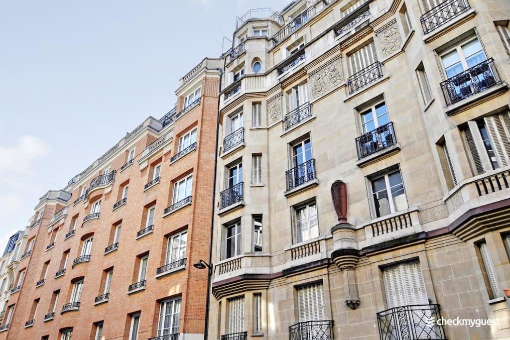 Apartment Luxury Apartment 4Pers George V - Four Seasons Area