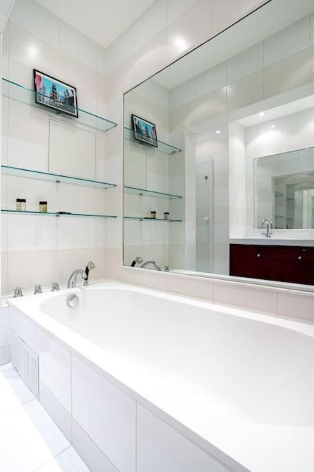 Joie Messine - Parc Monceau - Champs-elysees Apartment *