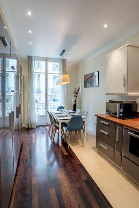 Apartment Joie Messine - Parc Monceau - Champs-elysees Paris