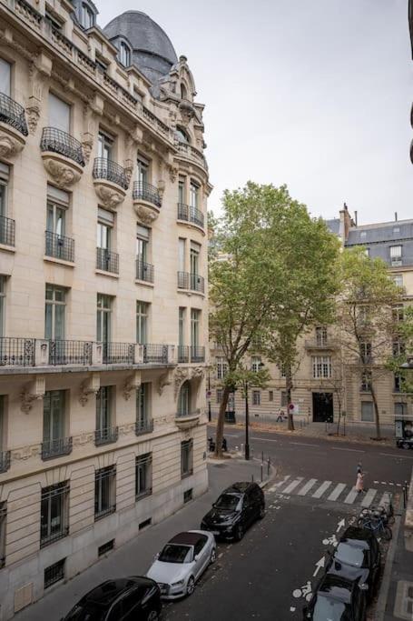 Apartment Joie Messine - Parc Monceau - Champs-elysees Paris