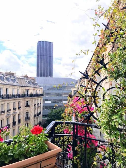 Your From Near Eiffel Tower-invalides Paris
