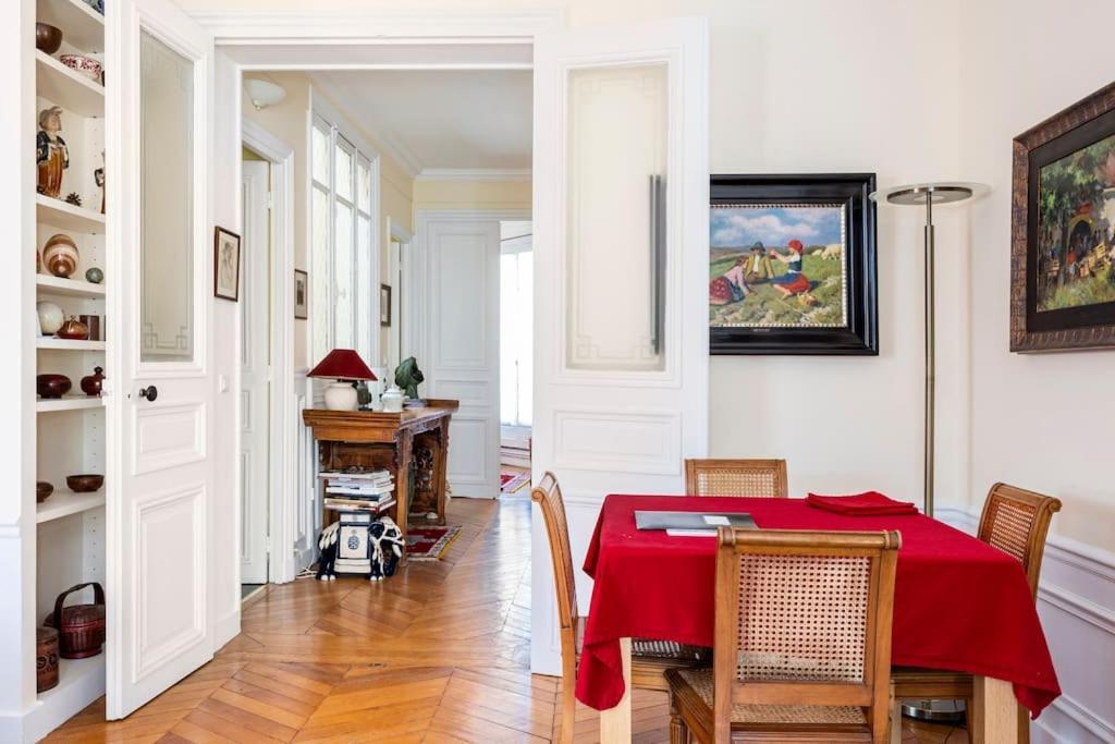 Your From Near Eiffel Tower-invalides Apartment