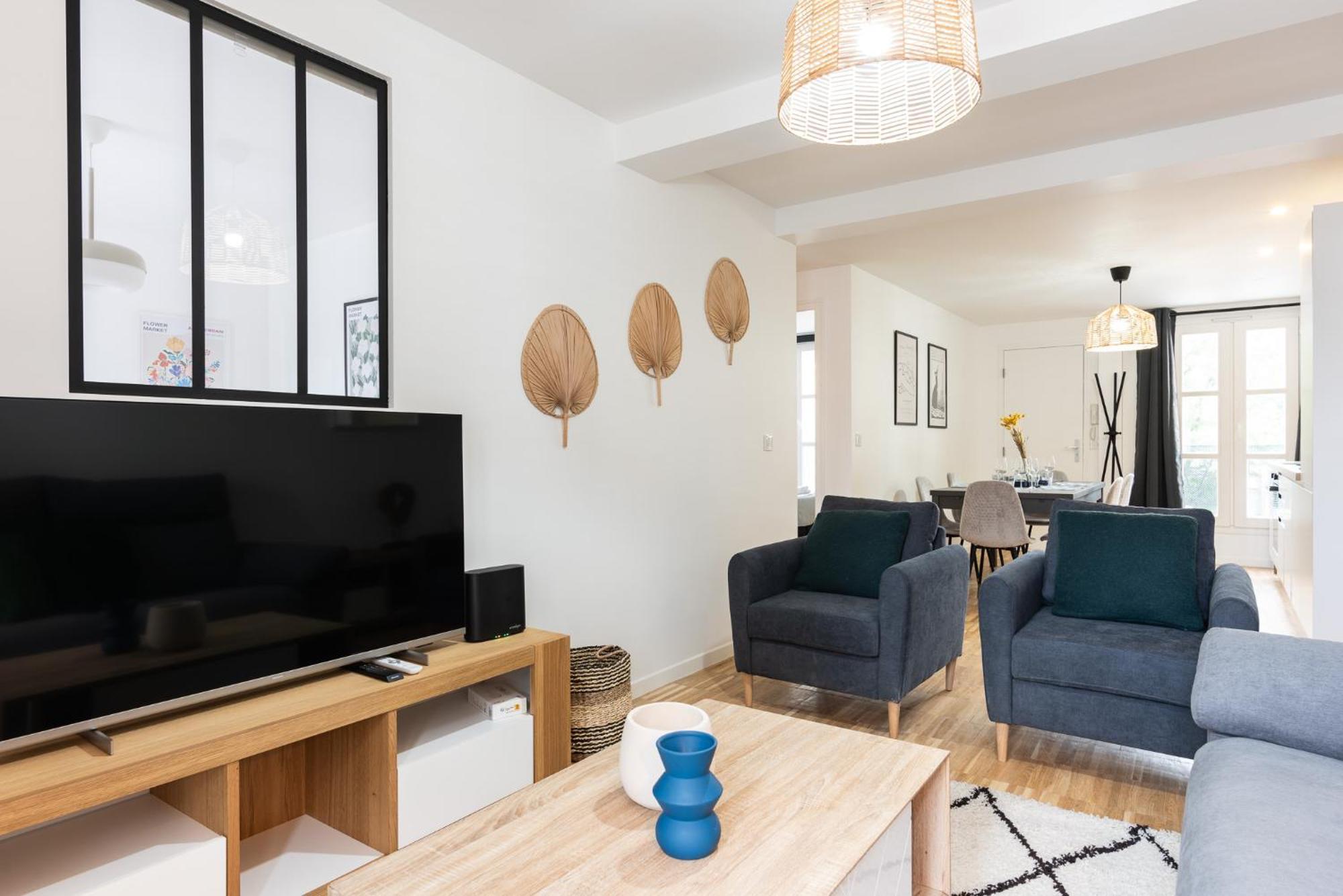 Apartment Design - 6 Guests - Buttes Chaumont Paris