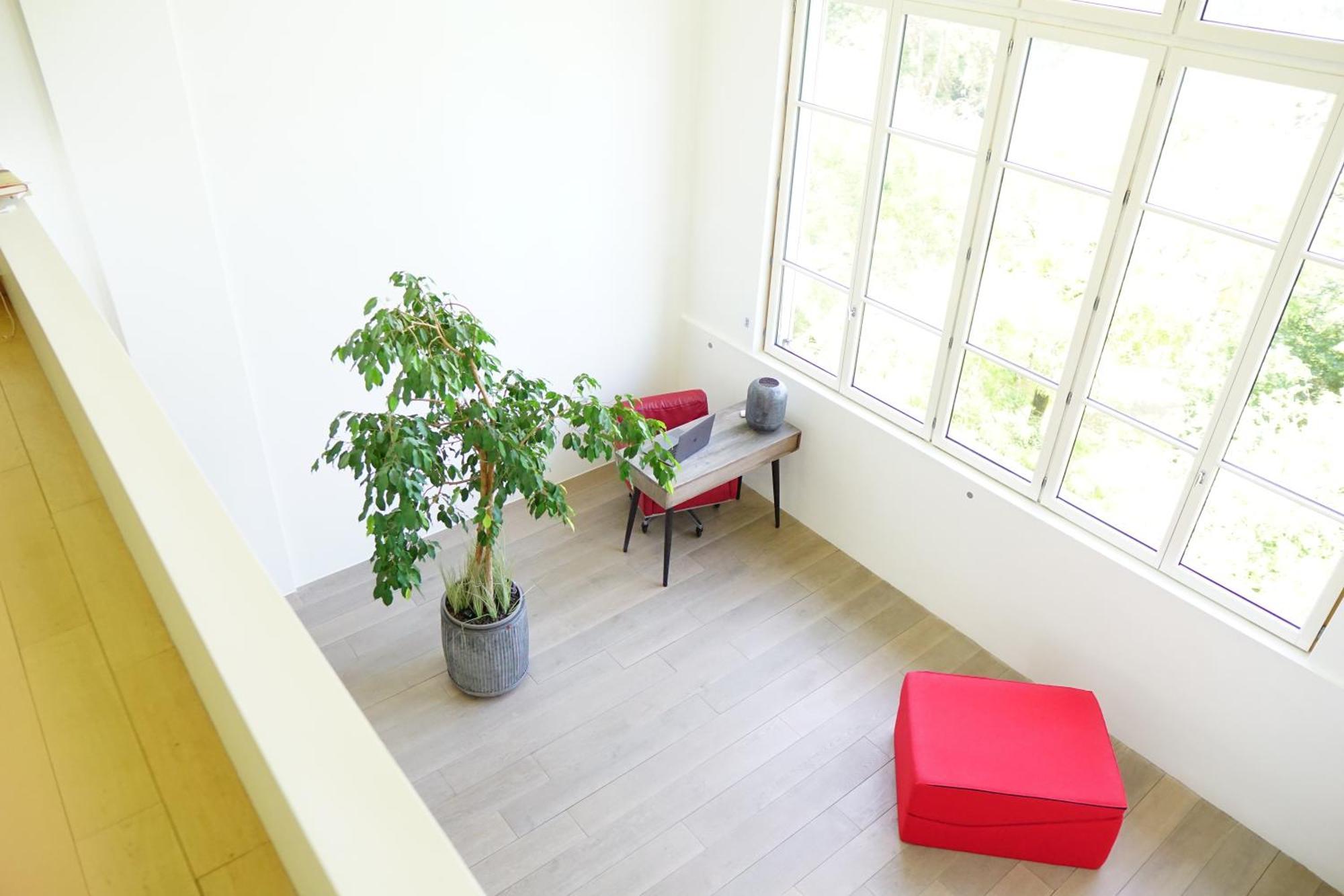 Spacious Loft In With Stunning View *