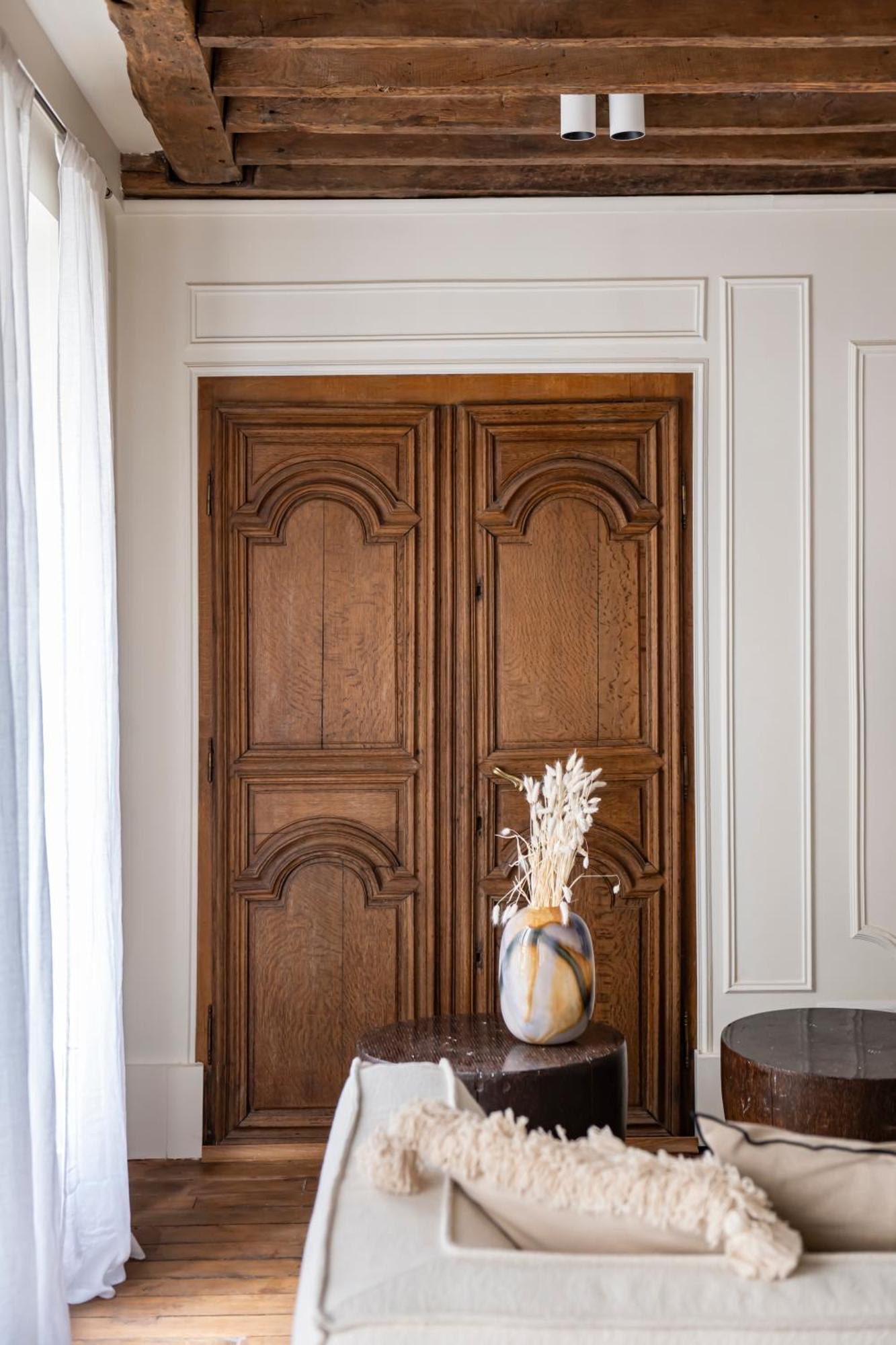 Ile-saint-louis Apartment *