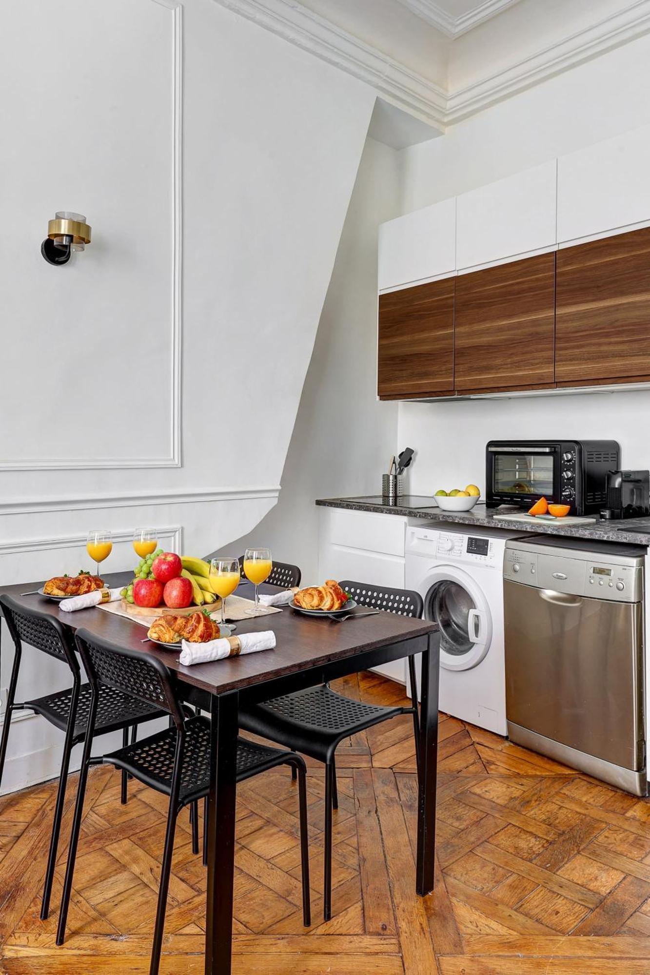 Marais 1br Cozy Flat
