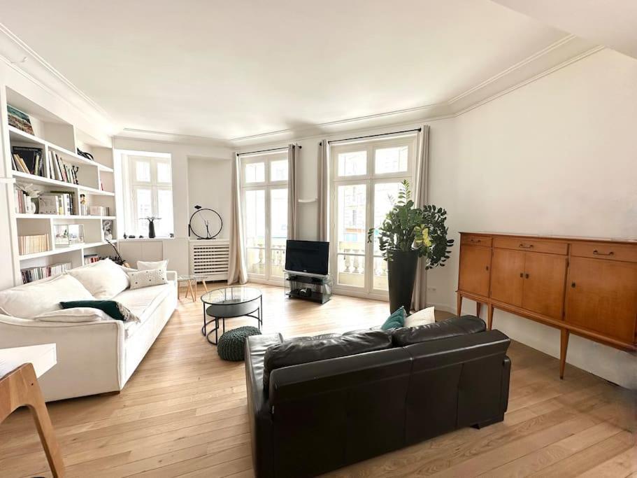 Grand Elegant - Vue Tour Eiffel Apartment *