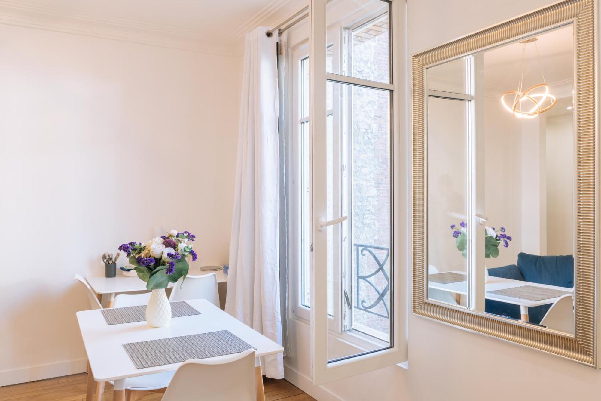 Stylish & Spacious 2bd For 6 Bergamote 15 Apartment