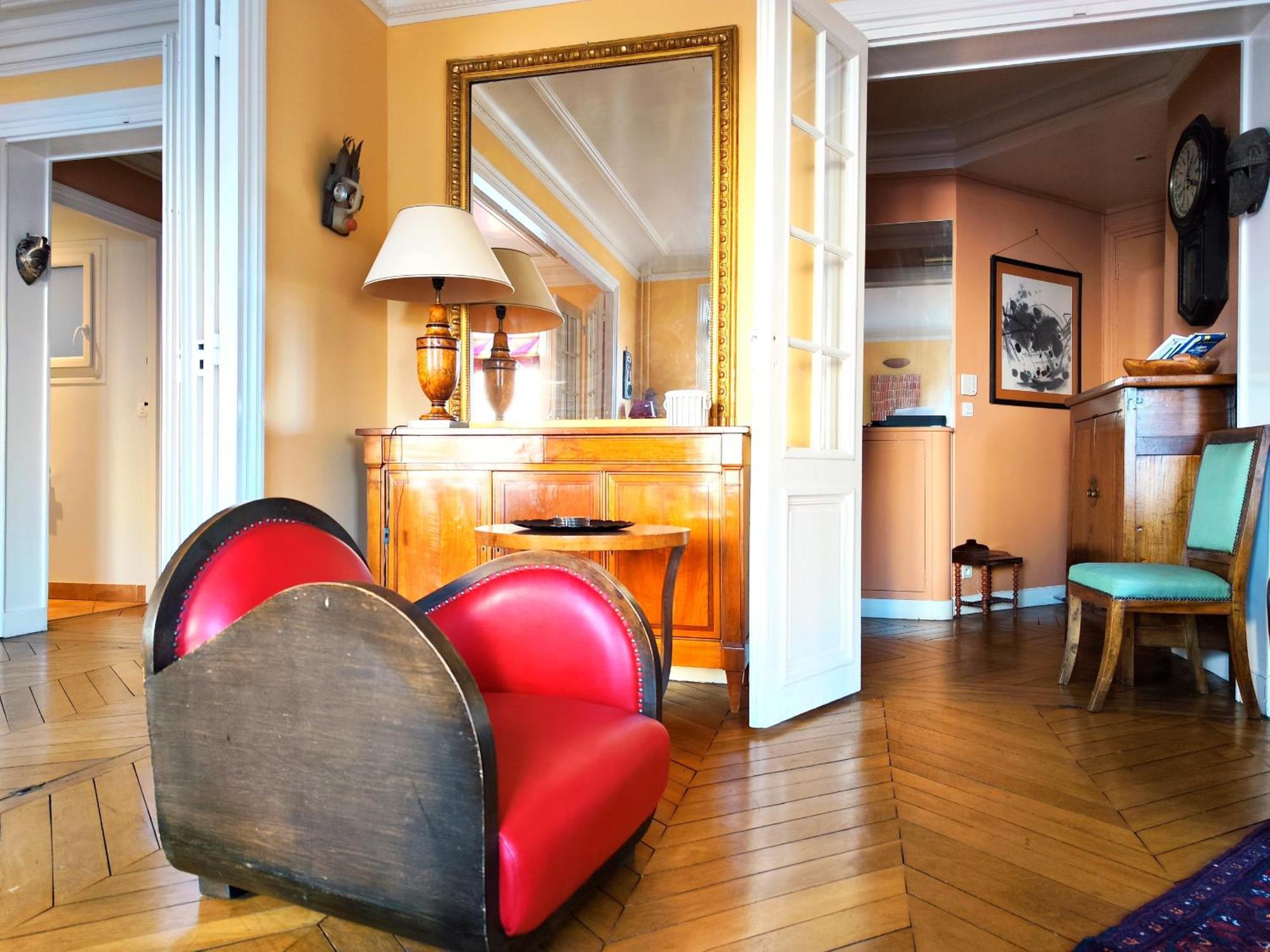 Appartement Rue Faustin Helie - 16 *