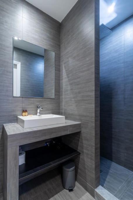 Cozy Modern-paris7-tour Eiffel-champs De Mars Apartamento *