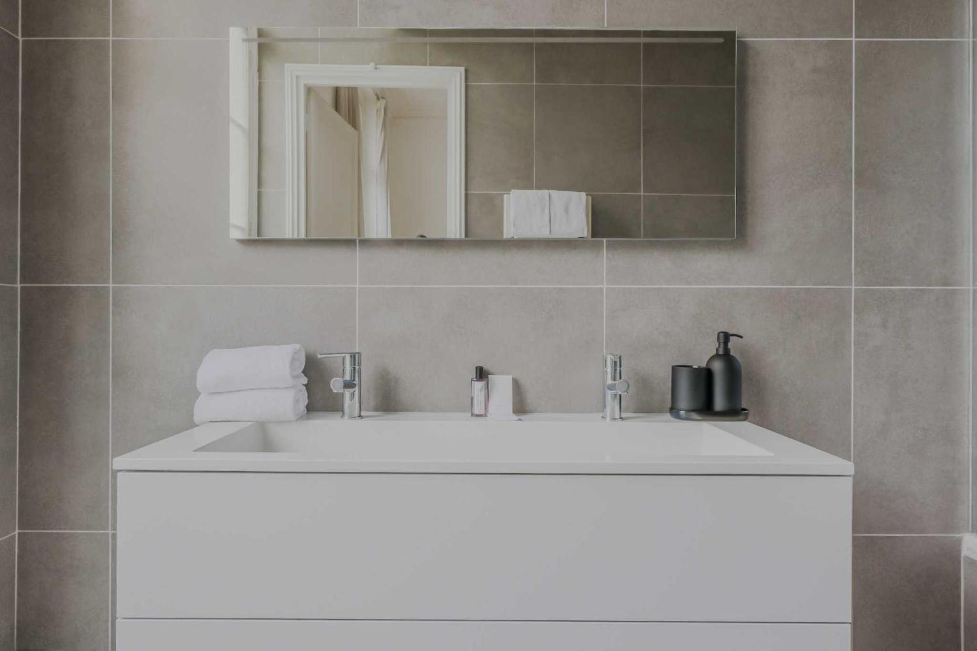 Apartment Spacious - 5br-12p - Trocadero