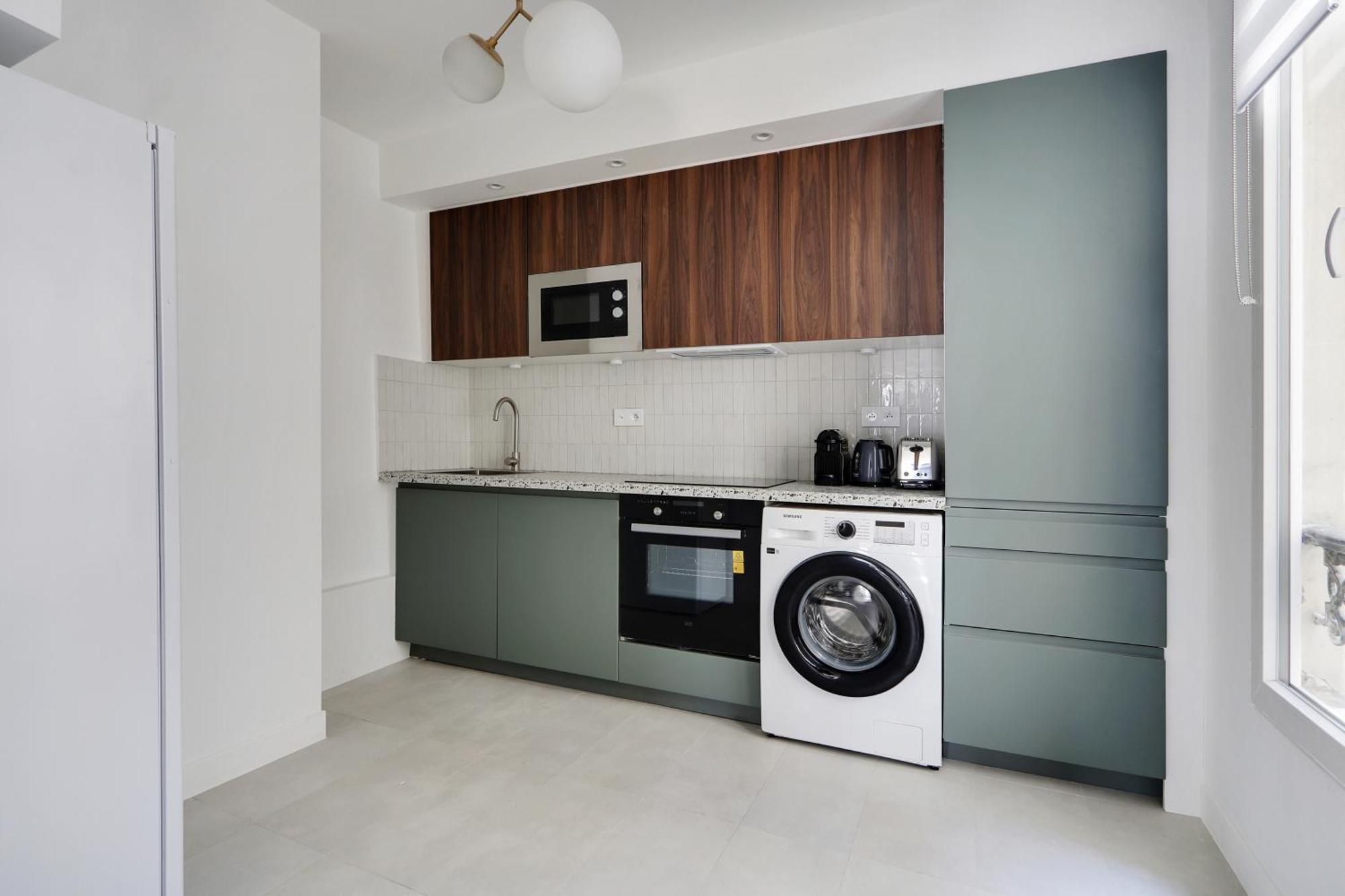 Pick A Flat's In Saint-martin - Rue Du Faubourg Saint-martin * Paris