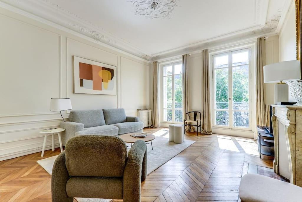 Apartment La Fleur Du Bosquet - Sumptuous- Eiffel Tower View Paris