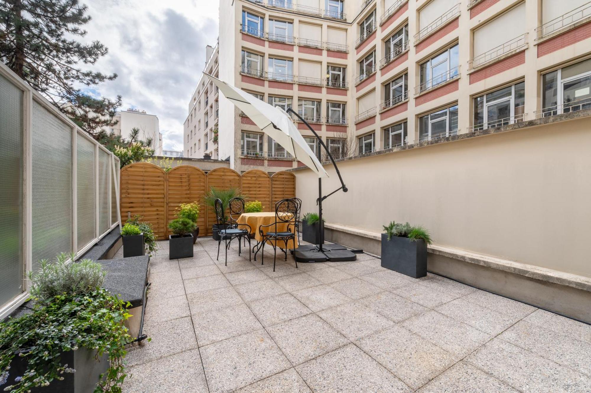 Apartamento Stylish 1bd Flat With Patio Rue Des Petites Ecuries Paris