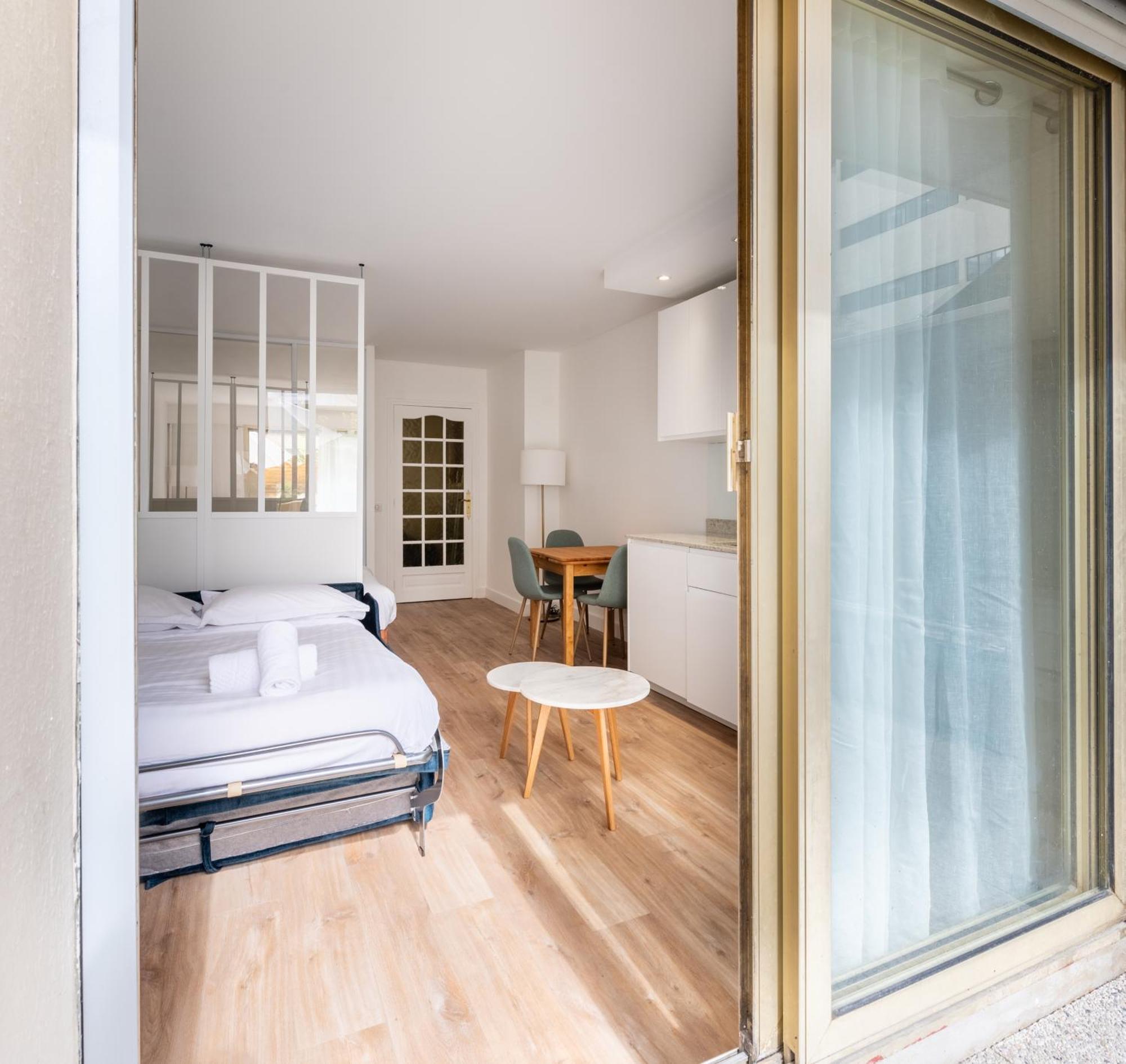 Stylish 1bd Flat With Patio Rue Des Petites Ecuries Apartamento *
