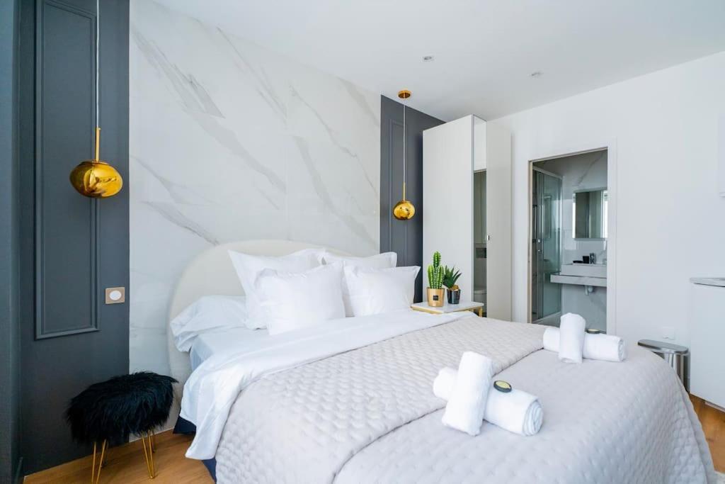 Apartment Luxurious With Stylish Design And Comfort - 104
