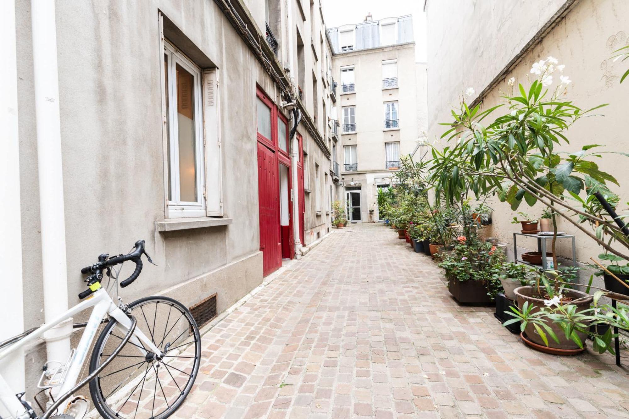 Apartamento Loft 4 Bedroom Montmartre Pigalle Ac By Lcc Agency Paris