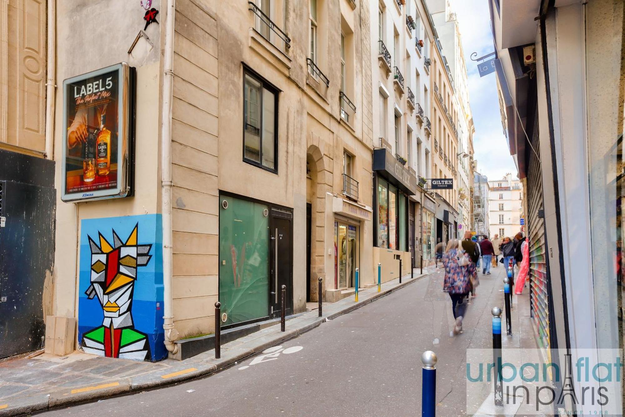 Urban Flat 31 - Charming Triplex In * Paris