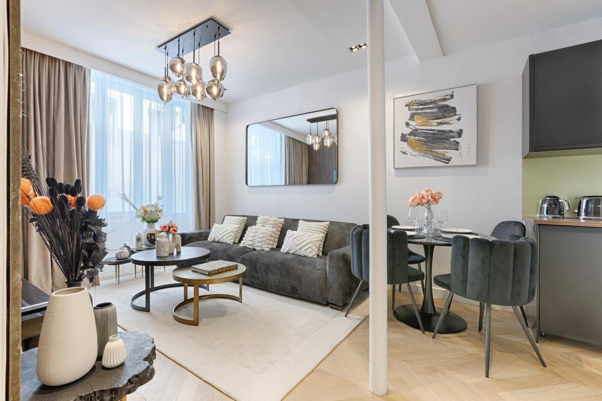 Stylish 2 Bedroom Near Montmartre Sacre Coeur *