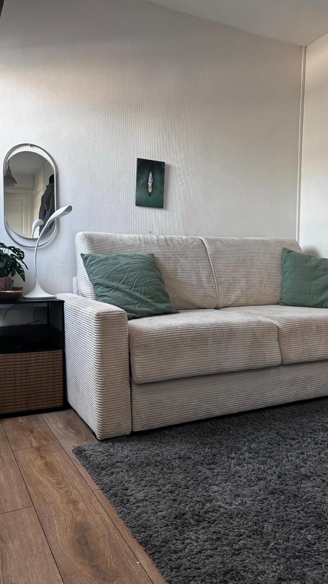 Petit - 10eme Arrondissement Apartment *
