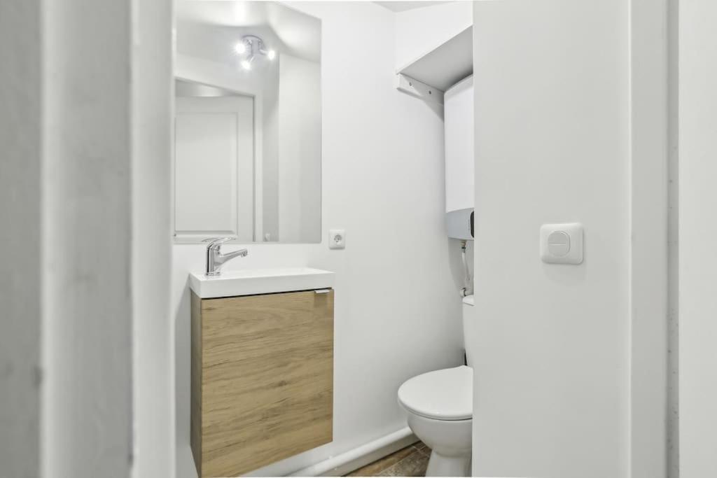 Apartamento With Little Garden-terrace At Trocadero *