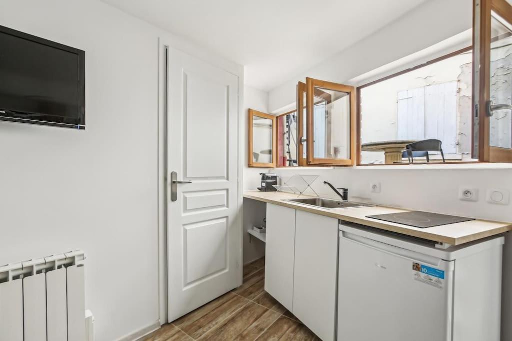 Apartamento With Little Garden-terrace At Trocadero *