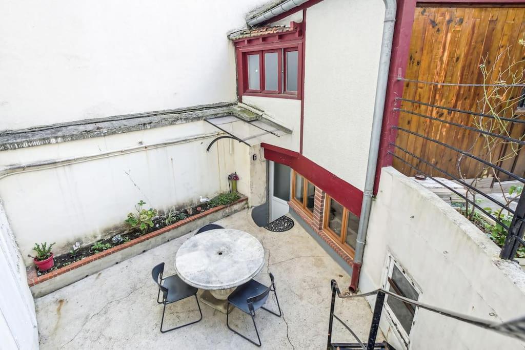 Apartamento With Little Garden-terrace At Trocadero