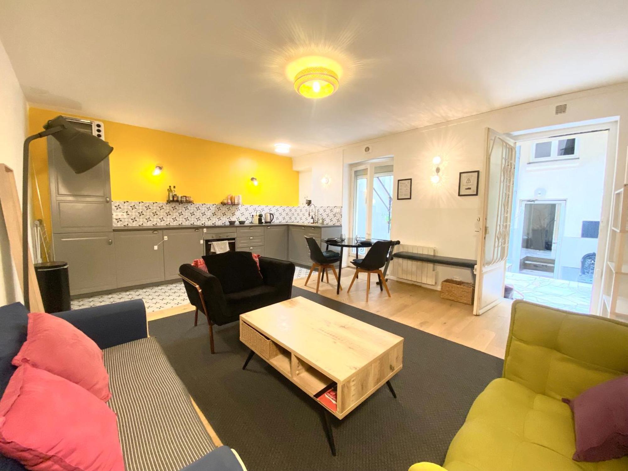 Tres Calme Sur Cour - Cardinet Apartment Paris