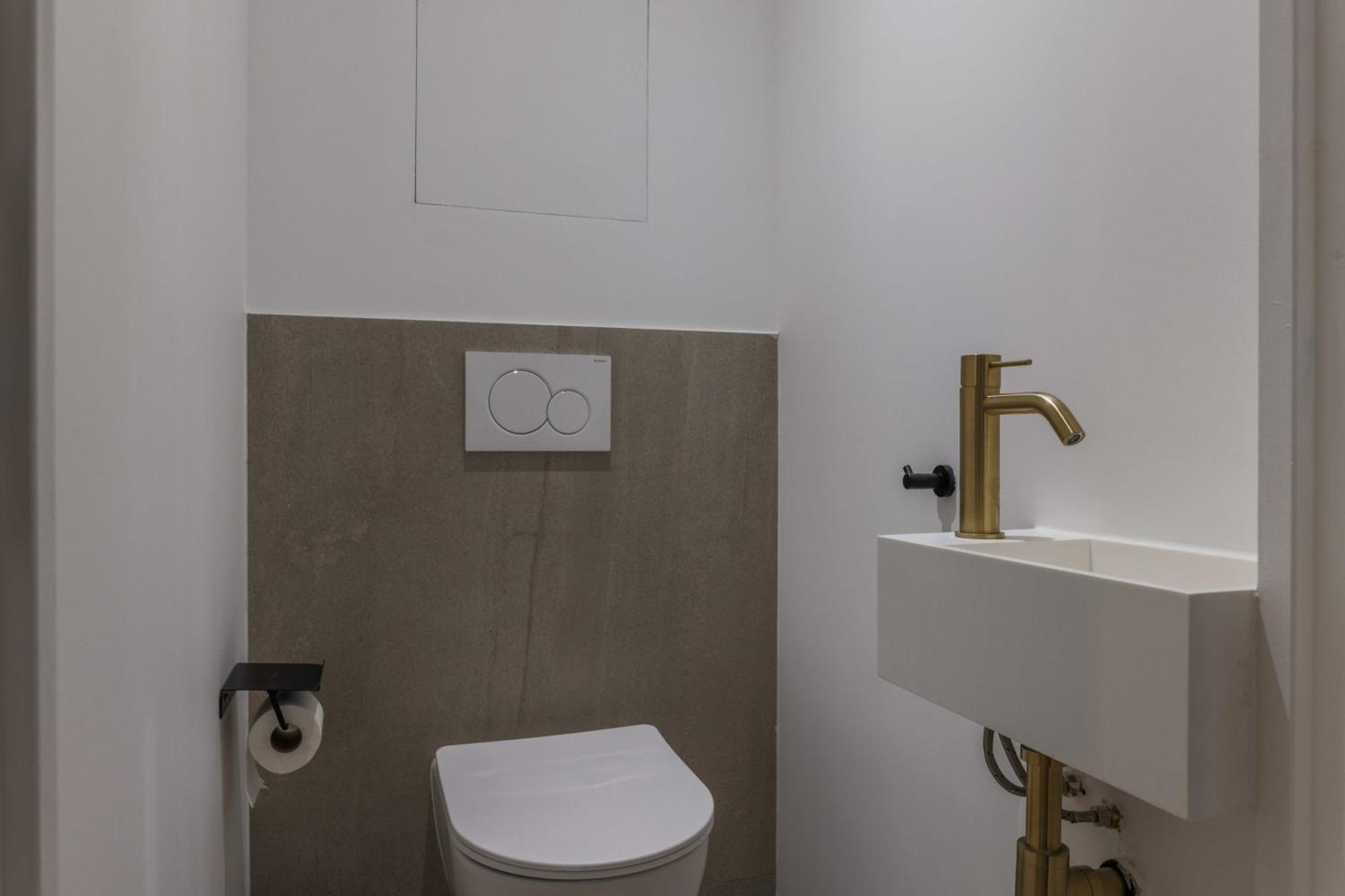 Perfect For Exploring - 2br-6p - Center Of Apartment *
