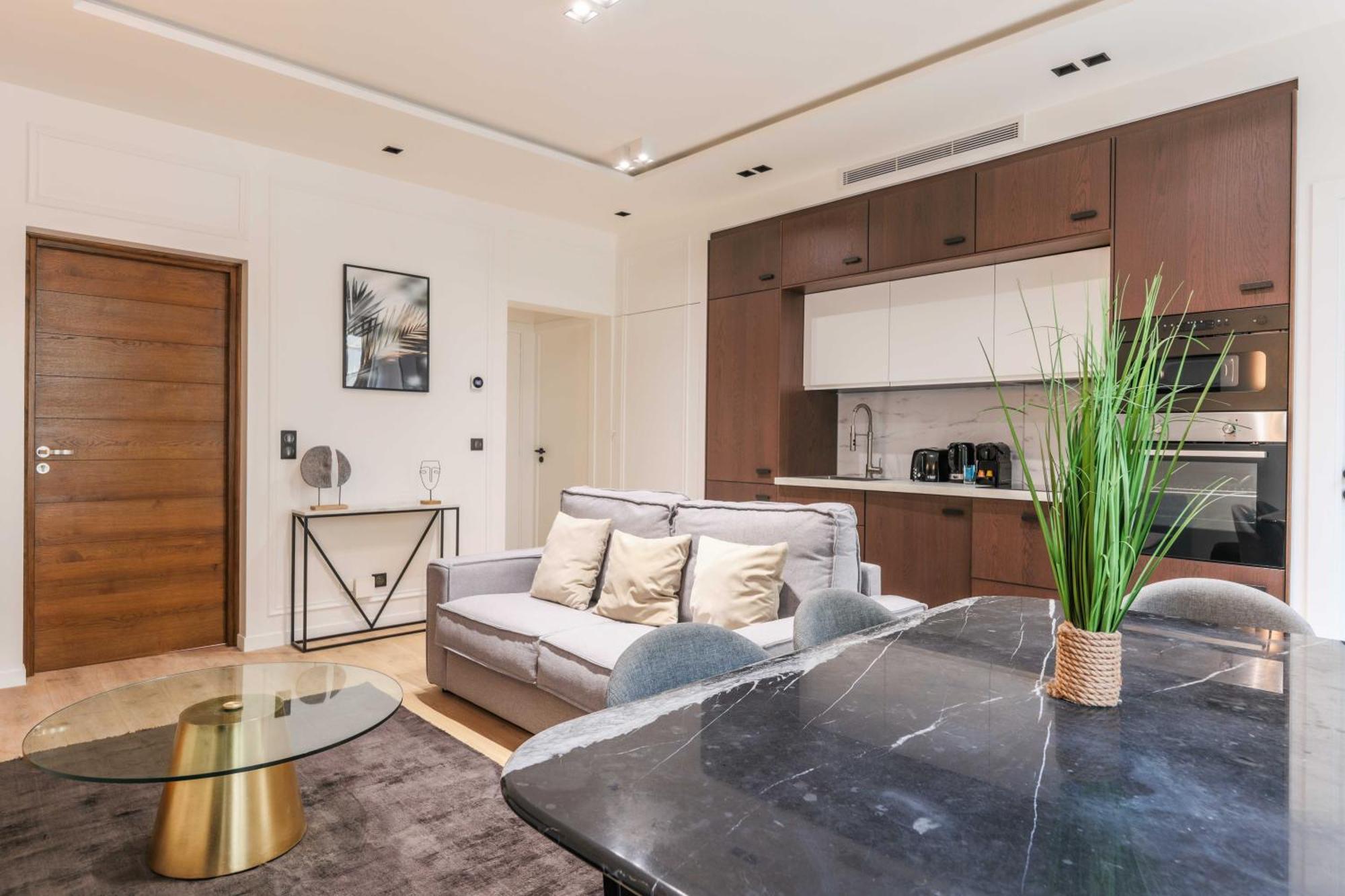Perfect For Exploring - 2br-6p - Center Of *