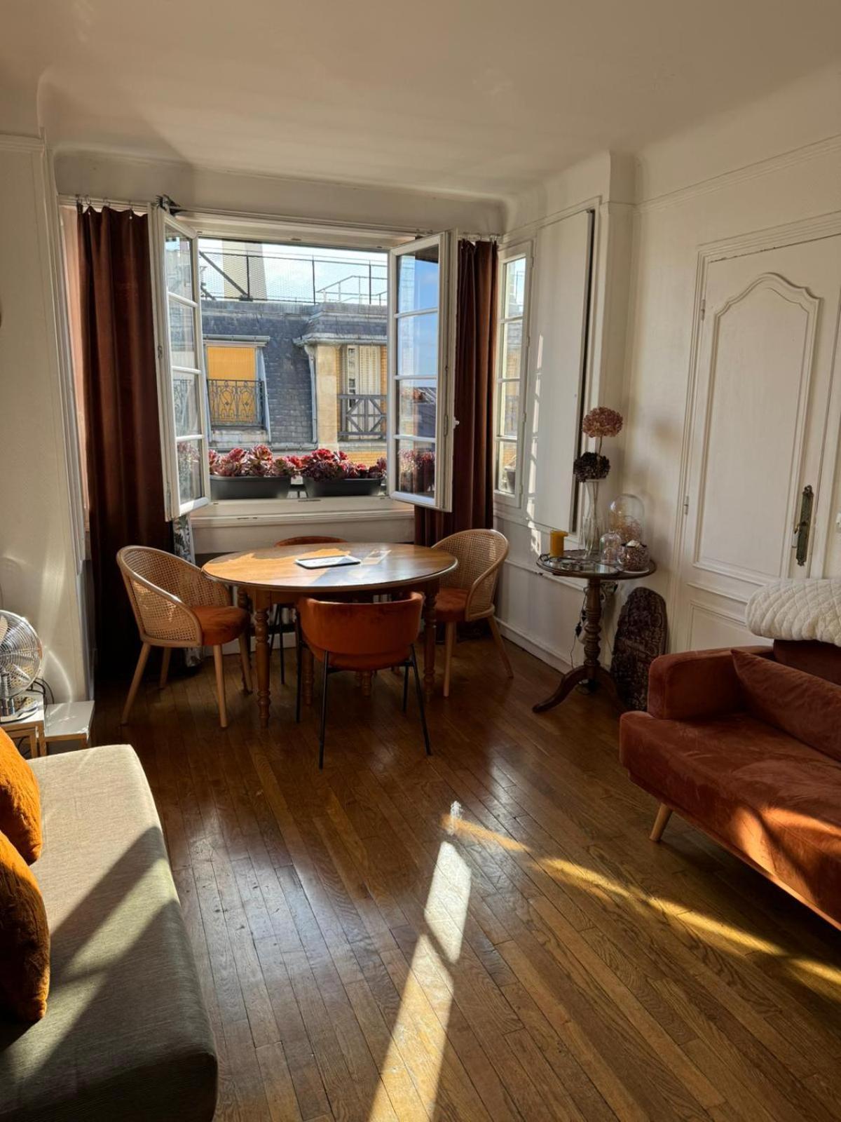 Confortable Dans Belle Capitale Paris