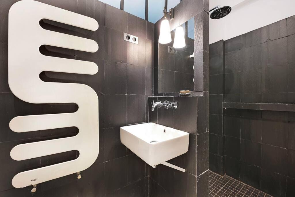 Spacious Vintage Duplex Flat - Gare Du Nord Paris
