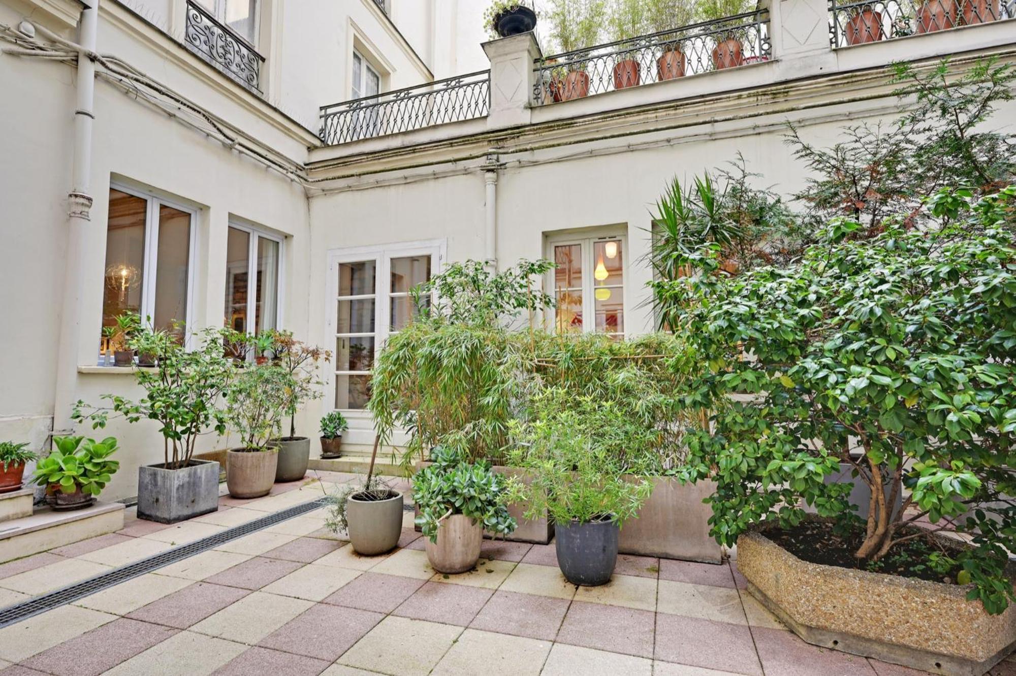 Apartment Spacious Vintage Duplex Flat - Gare Du Nord Paris