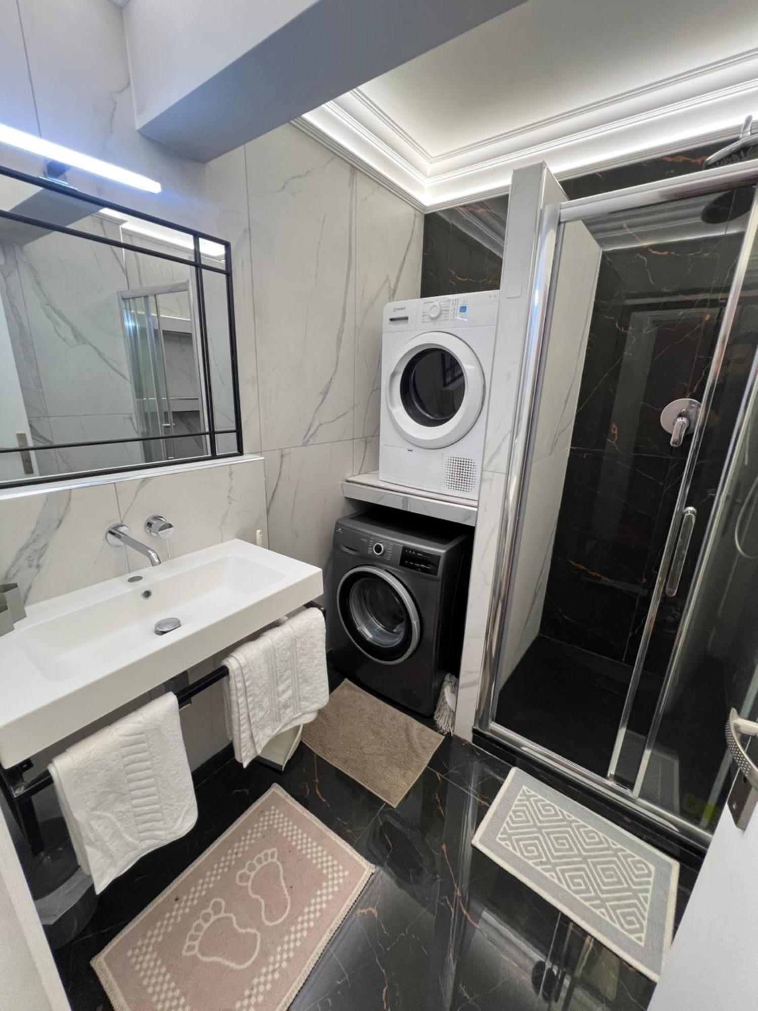 Private - Champs-elysees Apartamento *