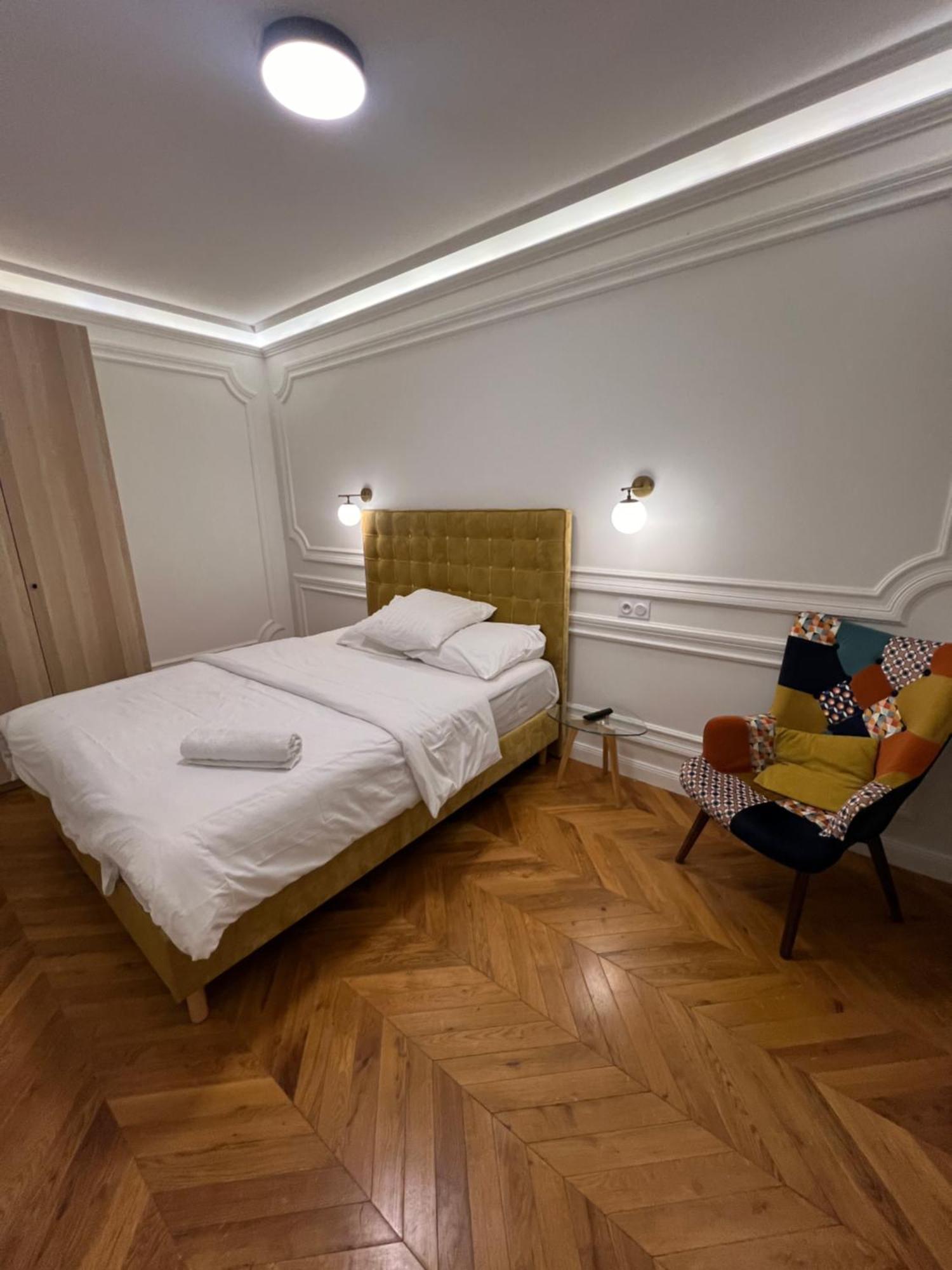 Private - Champs-elysees Apartamento *