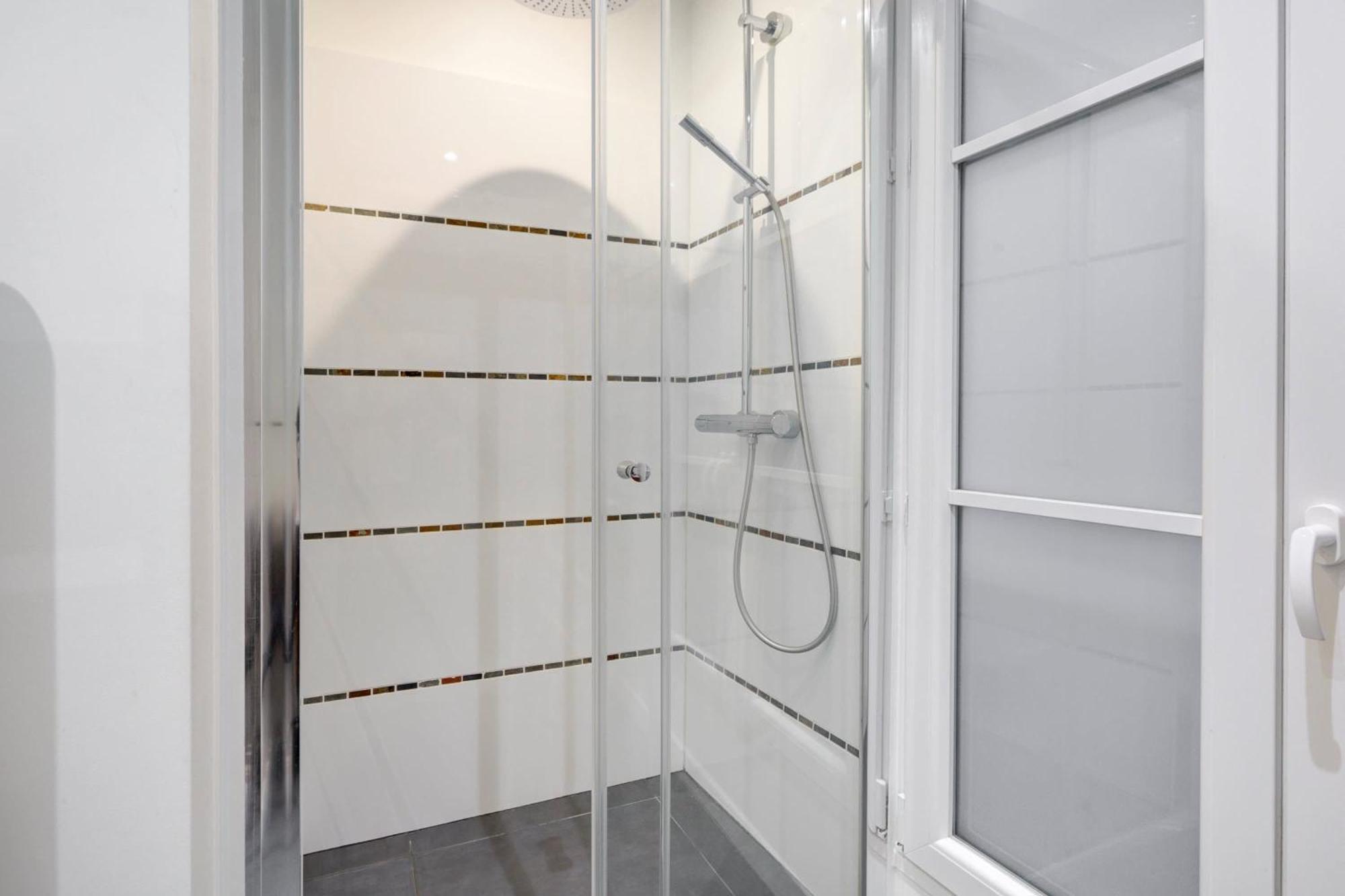 Apartamento Arc De Triomphe & Theatre Marigny - 3br - Cityapartmentstay Paris