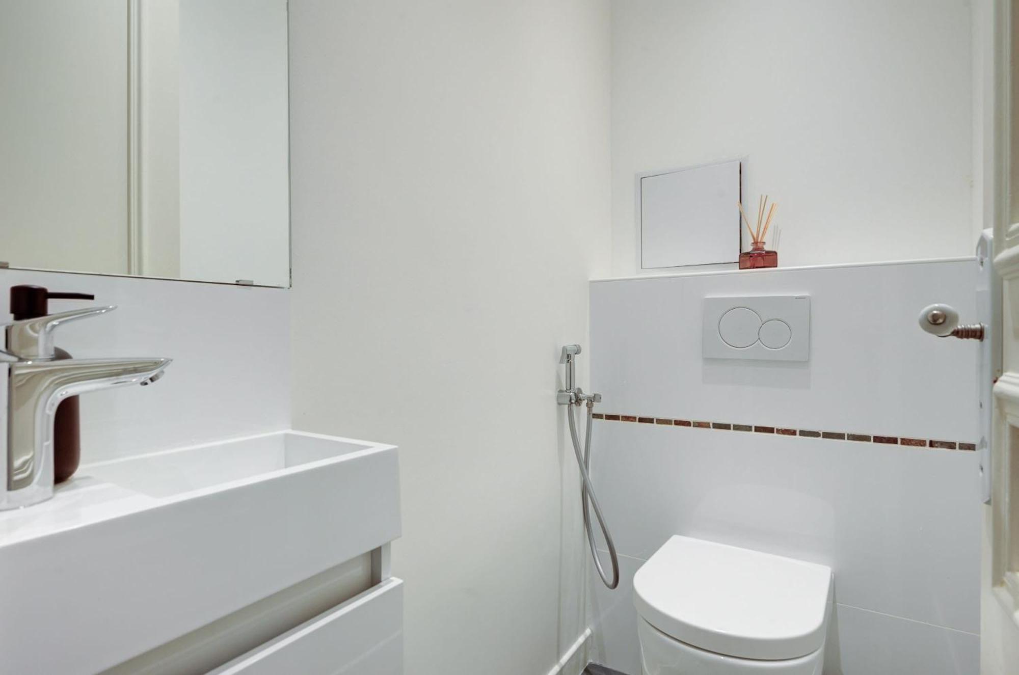 Arc De Triomphe & Theatre Marigny - 3br - Cityapartmentstay Apartamento Paris