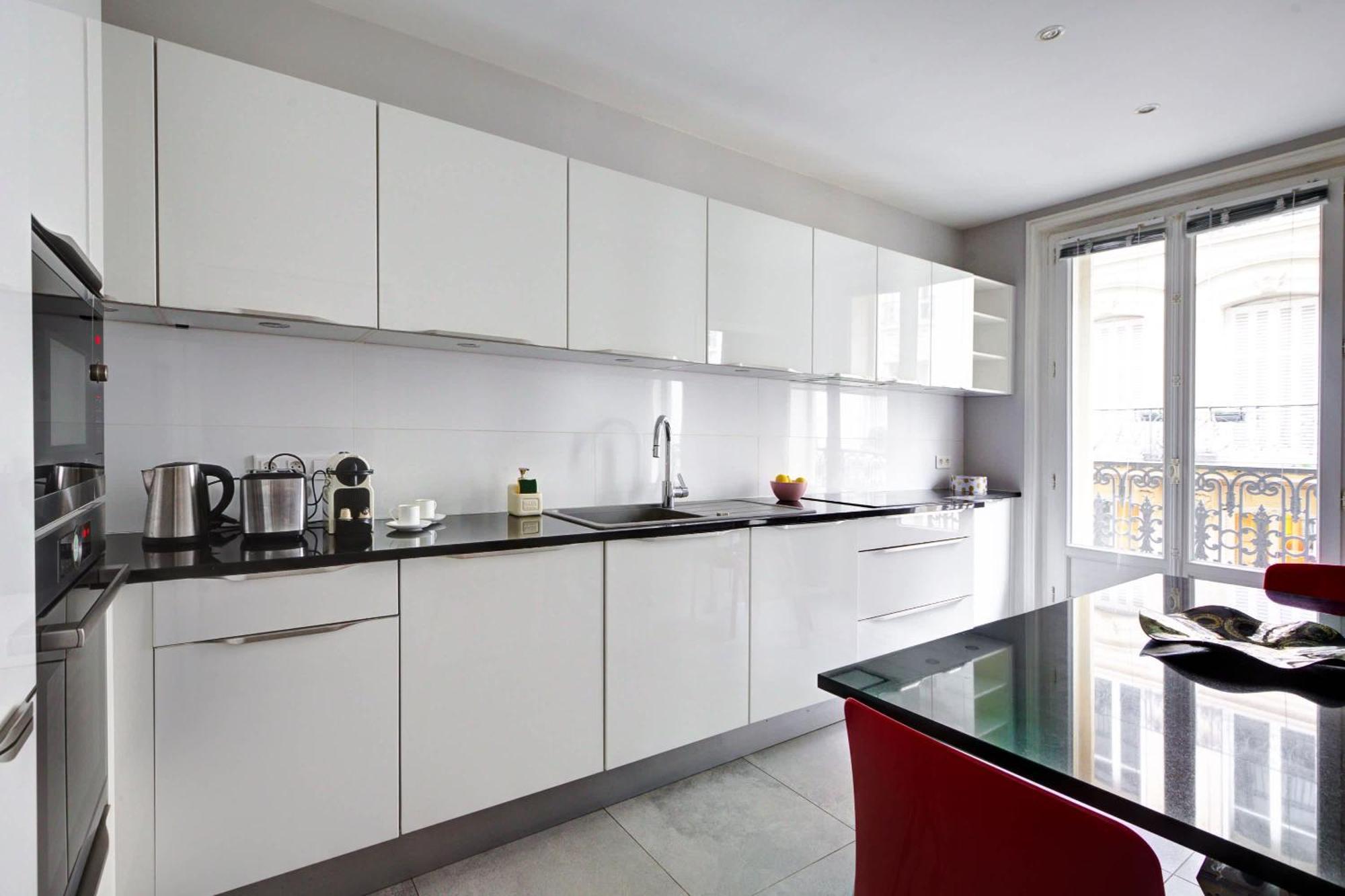 Apartamento Arc De Triomphe & Theatre Marigny - 3br - Cityapartmentstay Paris