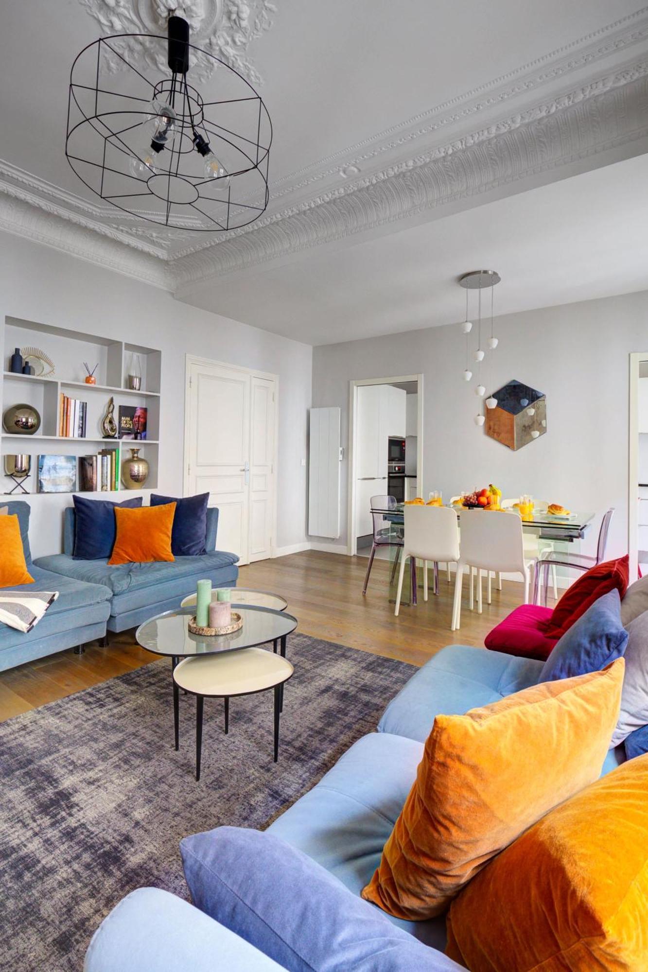 Arc De Triomphe & Theatre Marigny - 3br - Cityapartmentstay