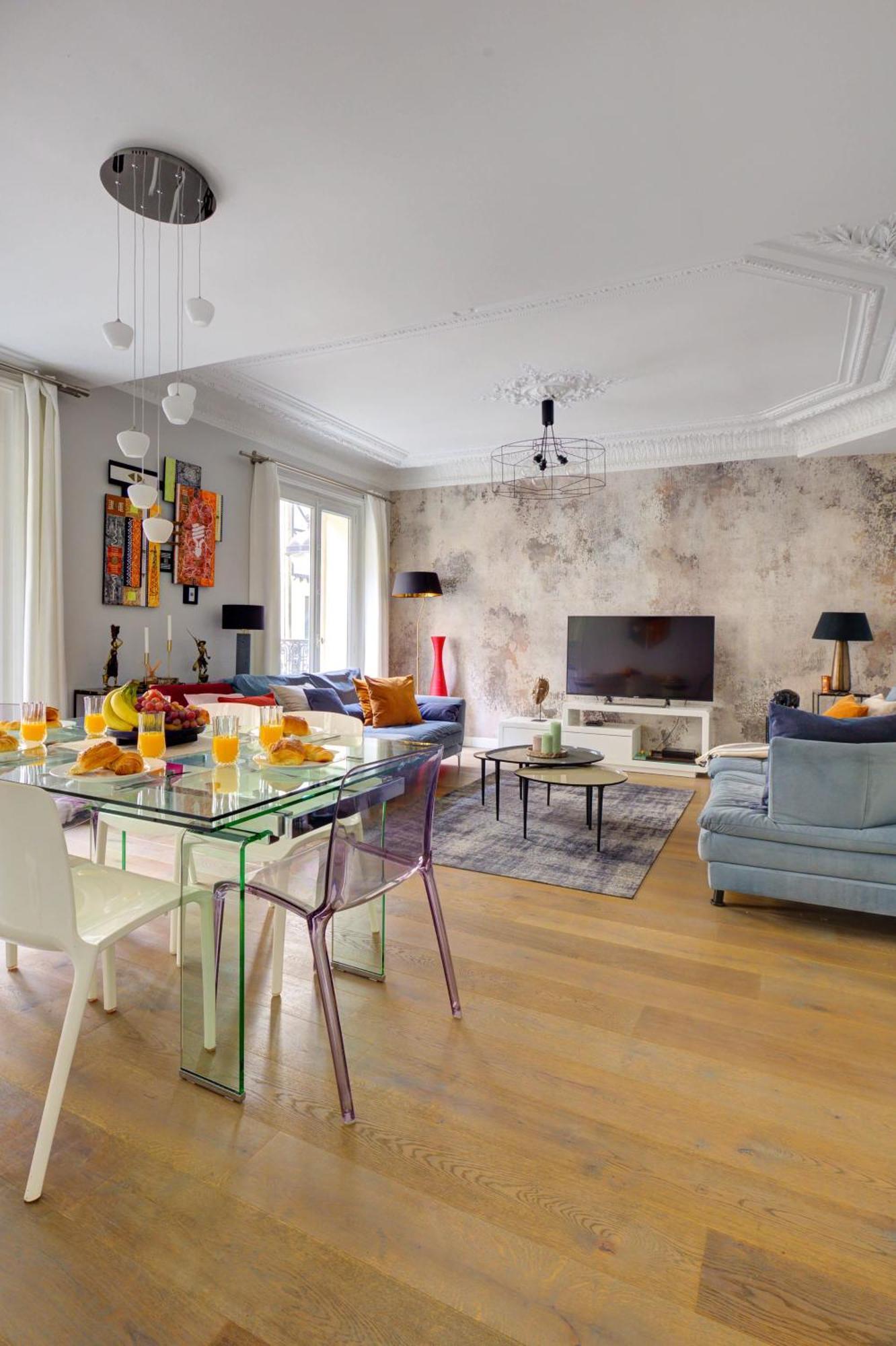 Arc De Triomphe & Theatre Marigny - 3br - Cityapartmentstay Paris