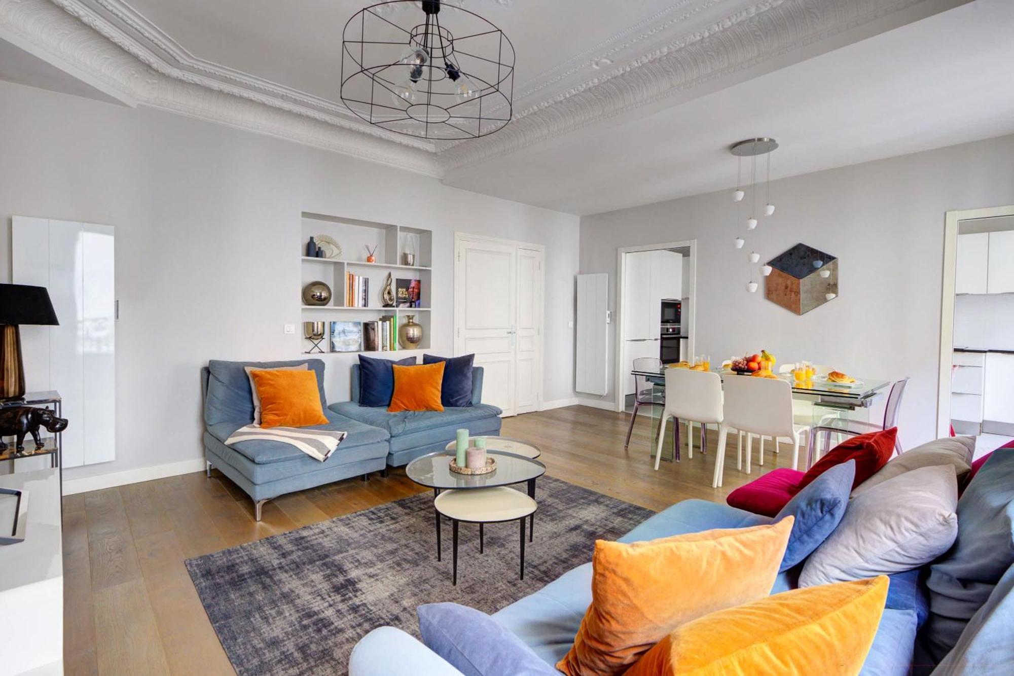 Arc De Triomphe & Theatre Marigny - 3br - Cityapartmentstay *