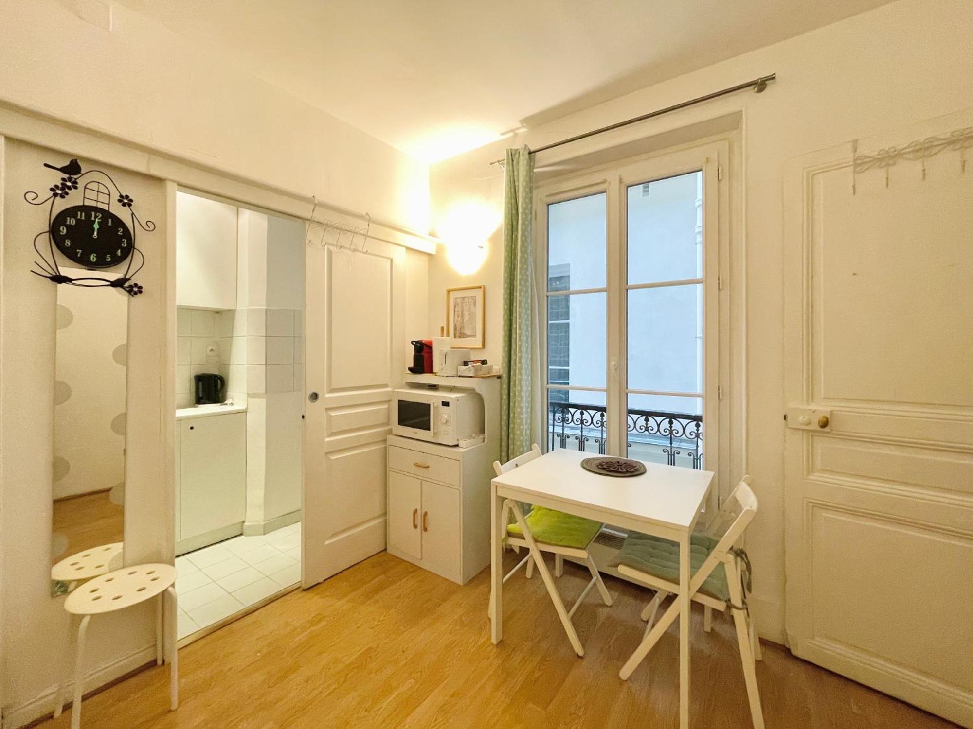 Center Quarter Latin 1 Bedroom Paris