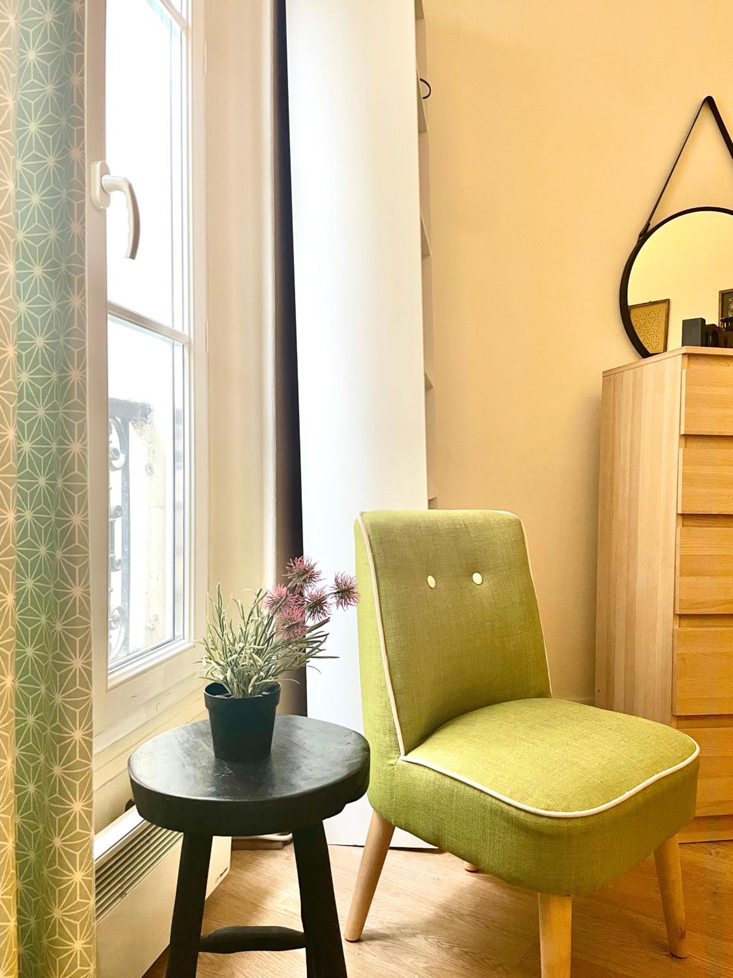 Center Quarter Latin 1 Bedroom Apartment