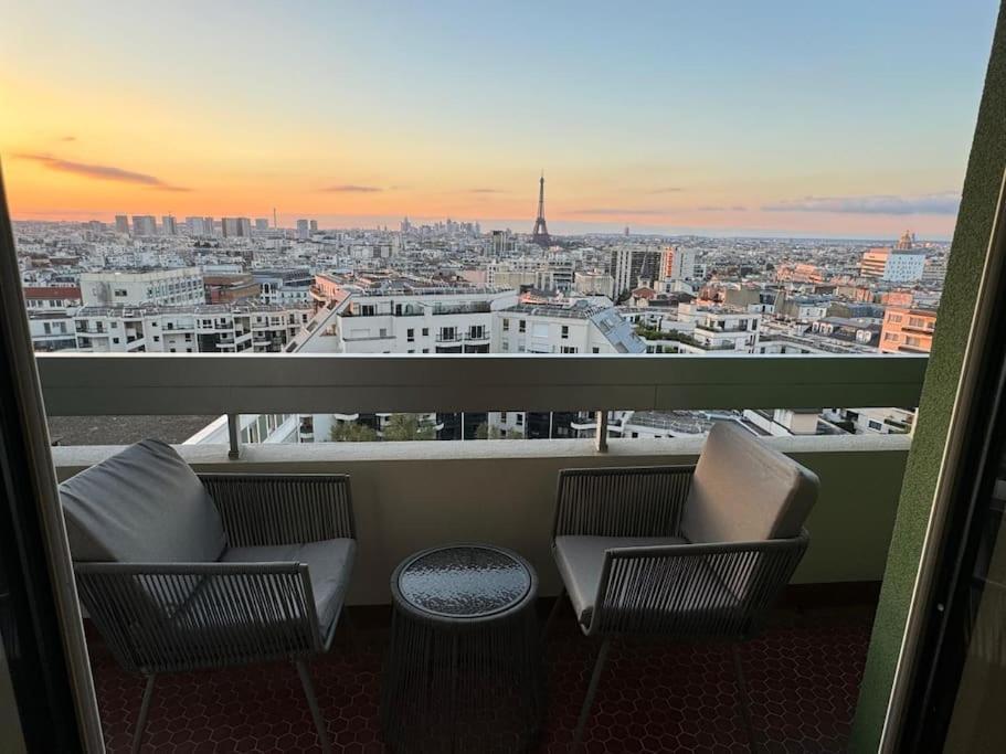 Montparnasse - Vue Tour Eiffel - Balcon Paris