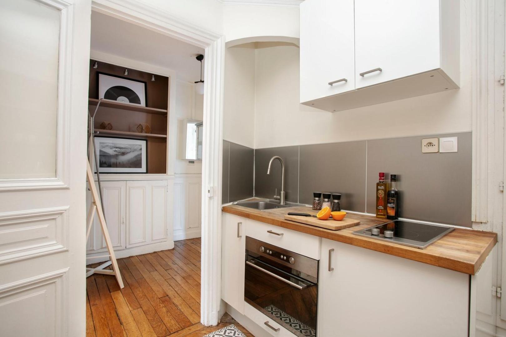 Bnbnook - Elegant 1br With Balcony Near Notre-dame Paris